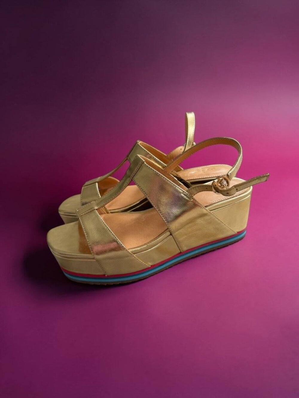 BILL BLASS Gold Platform Sandals Size 7.5